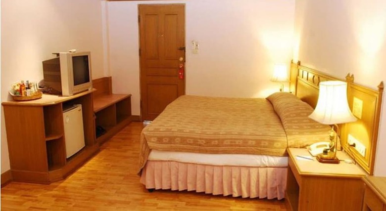 Hotel Silom Village Inn