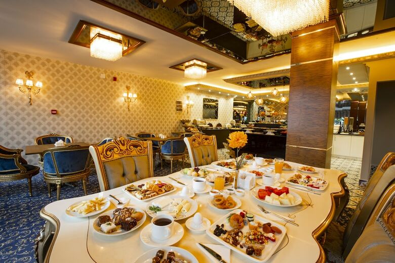 Real King Residence Hotel
