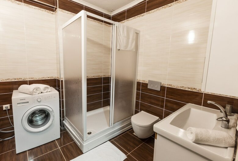 Real King Residence Hotel
