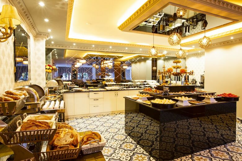 Real King Residence Hotel
