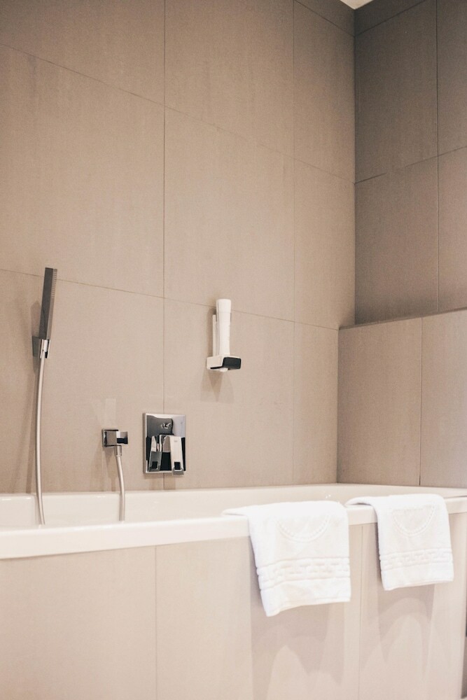 Two Timez Boutique Hotel
