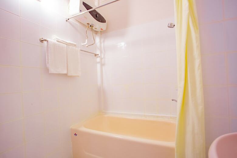 Oyo 720 Glenda Hotel