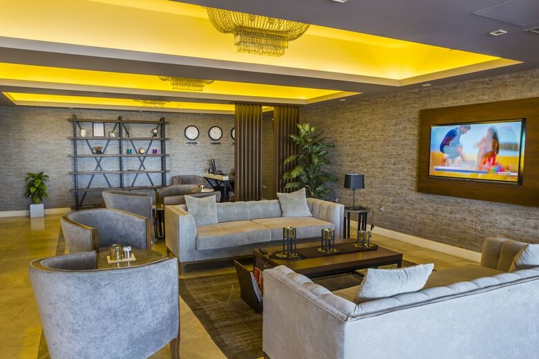 Hotel Alesha Suite