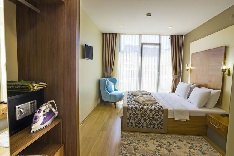 Hotel Alesha Suite
