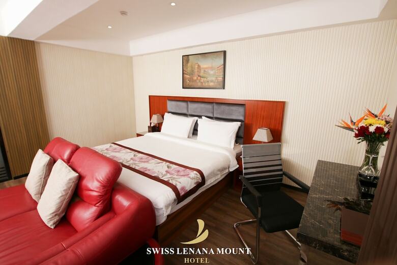Swiss Lenana Mount Hotel