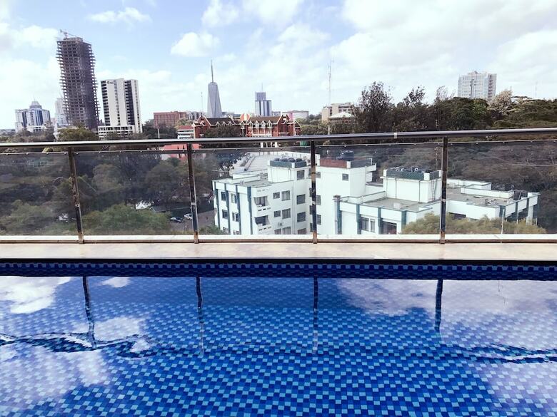 Swiss Lenana Mount Hotel