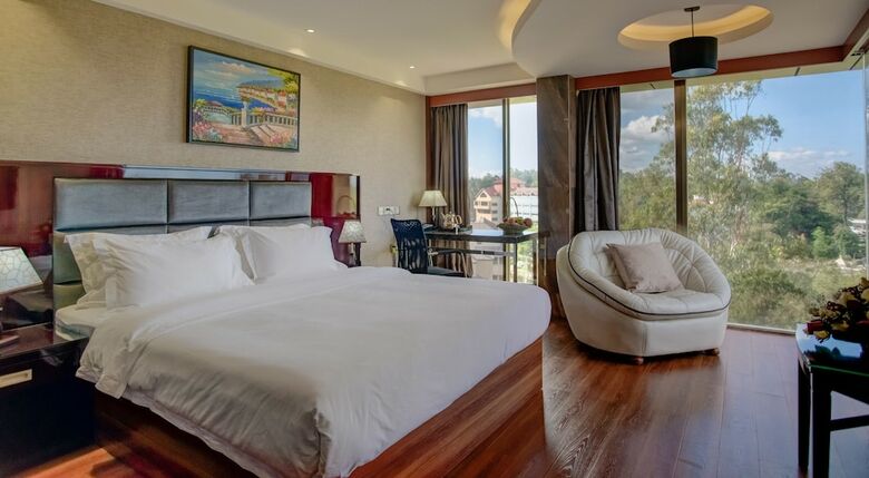 Swiss Lenana Mount Hotel