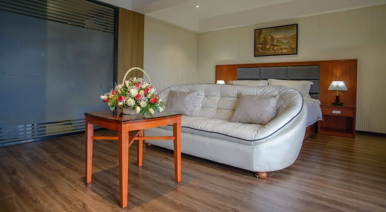 Swiss Lenana Mount Hotel