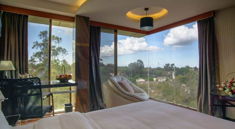 Swiss Lenana Mount Hotel