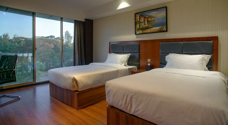 Swiss Lenana Mount Hotel