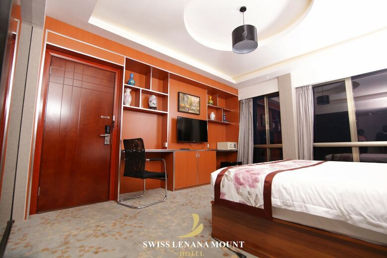 Swiss Lenana Mount Hotel