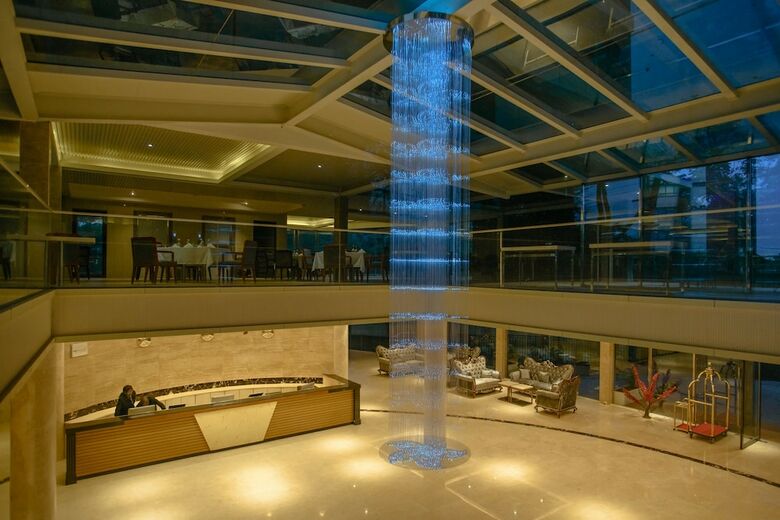 Swiss Lenana Mount Hotel
