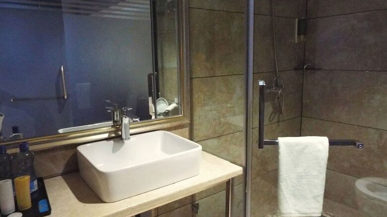 Swiss Lenana Mount Hotel