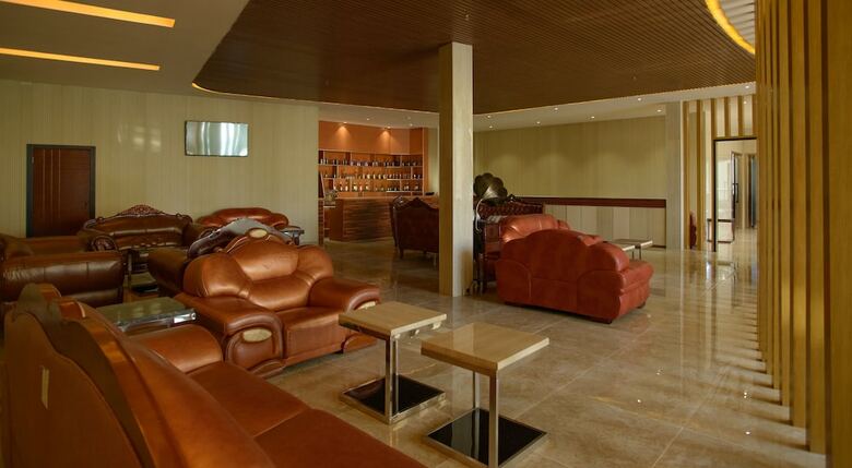 Swiss Lenana Mount Hotel