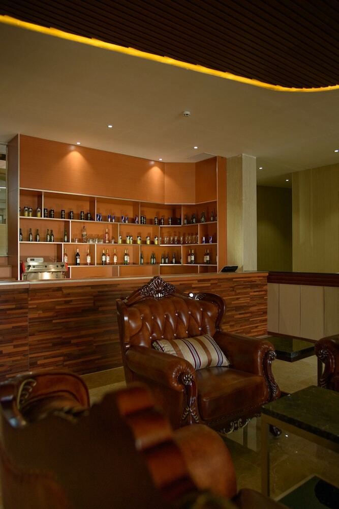 Swiss Lenana Mount Hotel