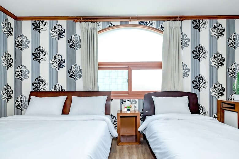 Trevi Hotel