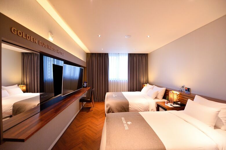 Golden Business Hotel