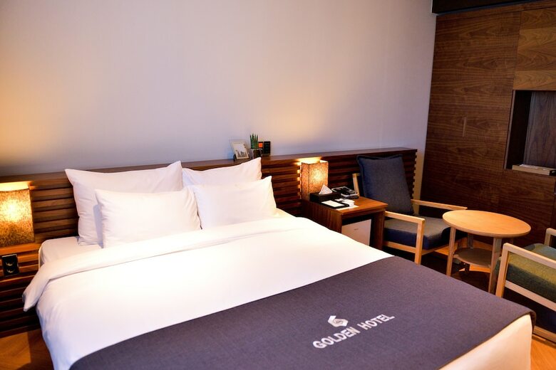 Golden Business Hotel