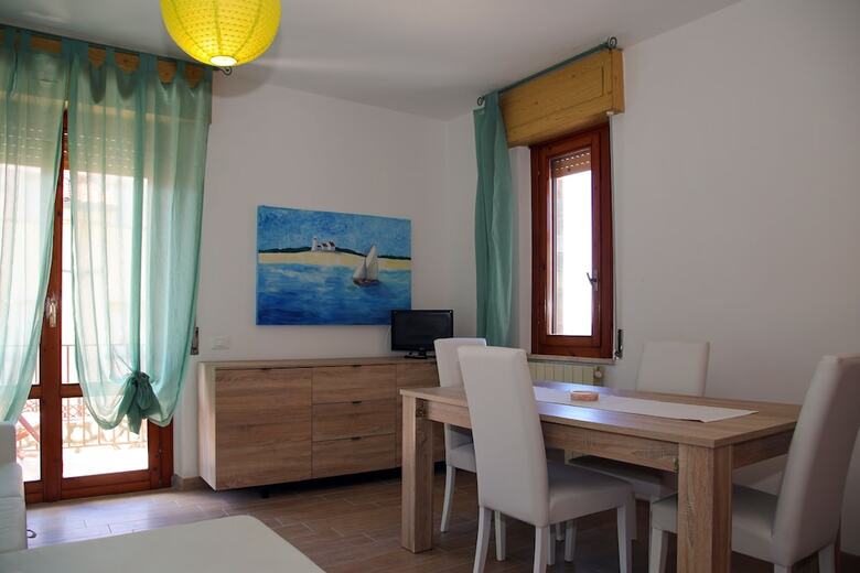 Sea View And Ground Floor Apartments Le Dune