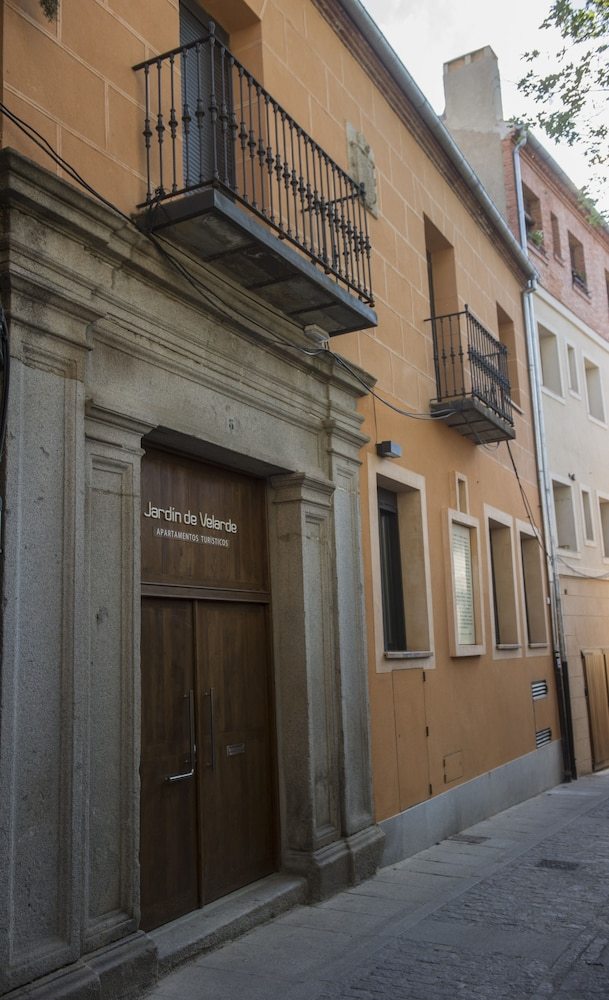 Apartamentos Jardin de Velarde