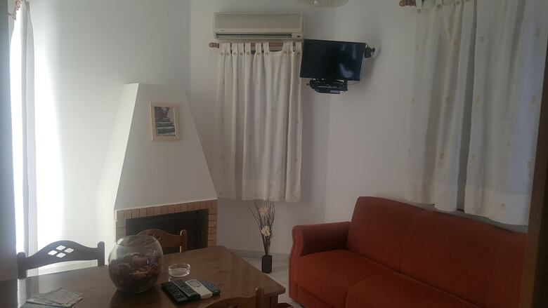 Koukounari Apartments