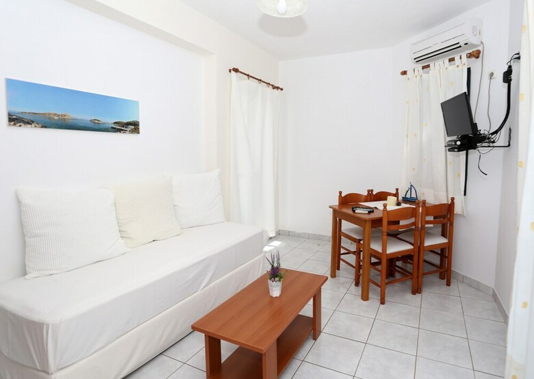 Koukounari Apartments