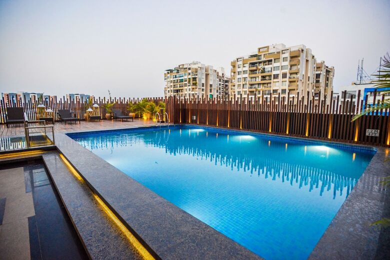 Hotel Efcee Sarovar Portico Bhavnagar