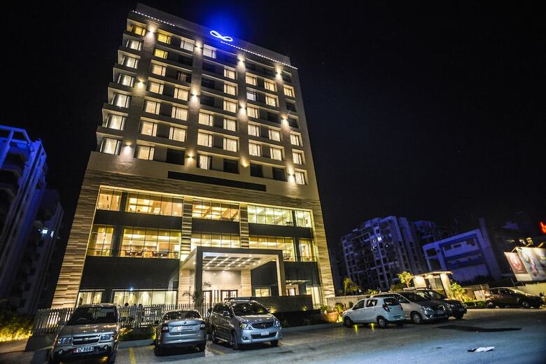Hotel Efcee Sarovar Portico Bhavnagar