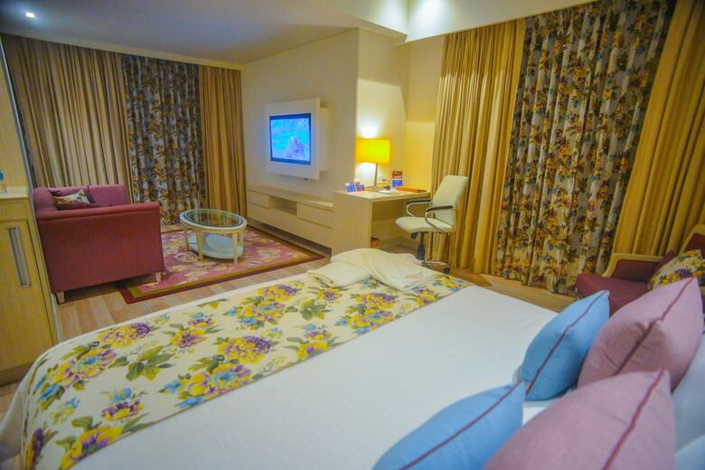 Hotel Efcee Sarovar Portico Bhavnagar