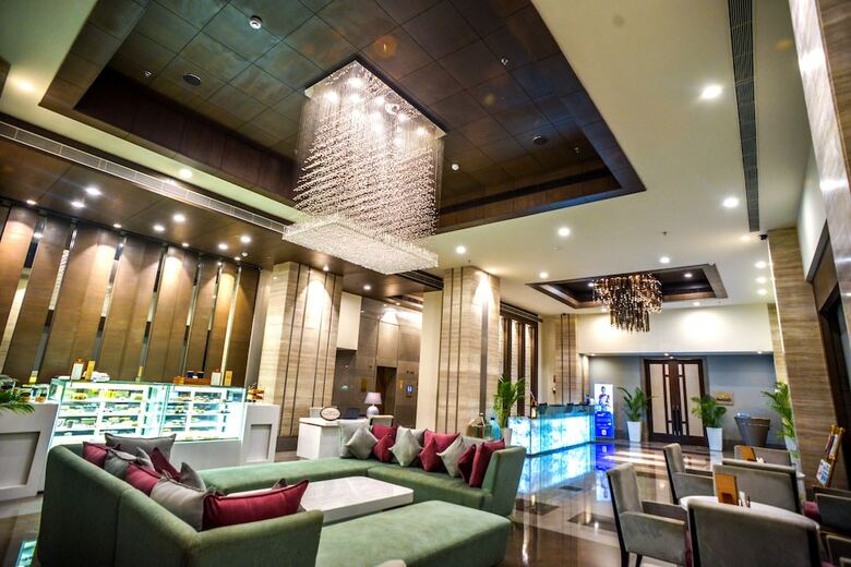 Hotel Efcee Sarovar Portico Bhavnagar