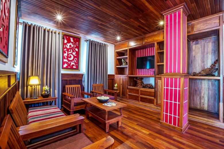 Damnak Villa Retreat