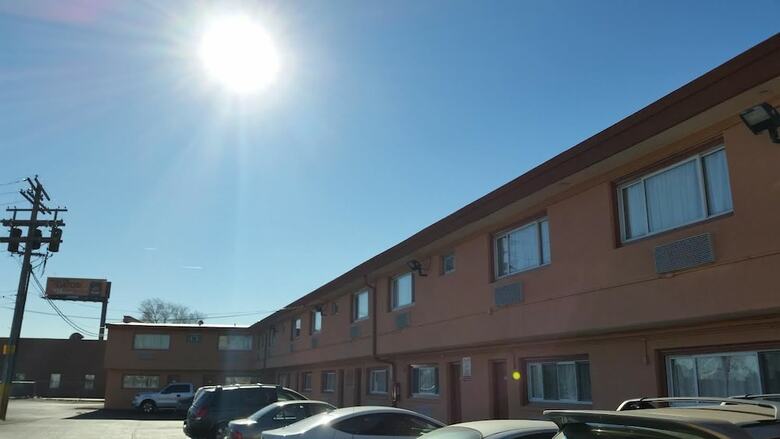 Skylark Motel