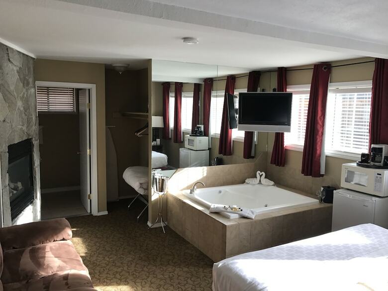 Hotel Secrets Inn Lake Tahoe