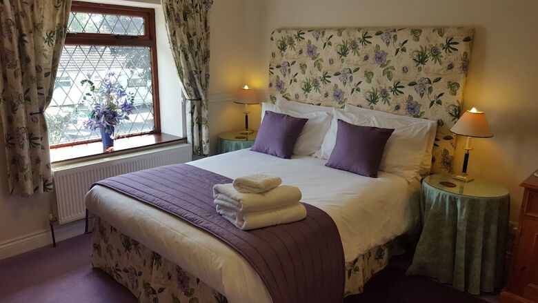 Walnut Tree Hotel
