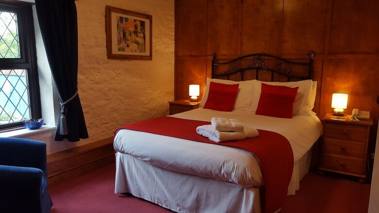 Walnut Tree Hotel