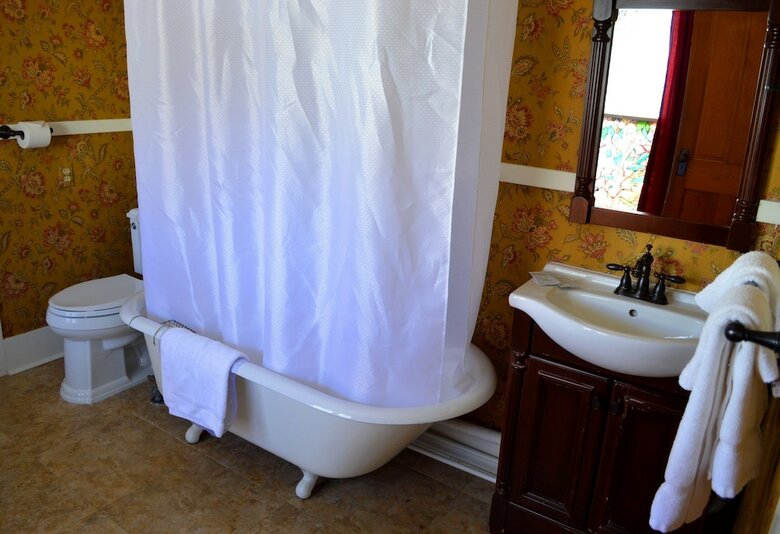 Avenue Hotel Bed & Breakfast