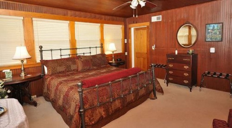 Avenue Hotel Bed & Breakfast