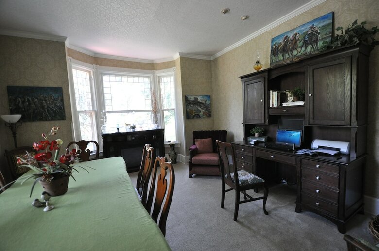 Avenue Hotel Bed & Breakfast