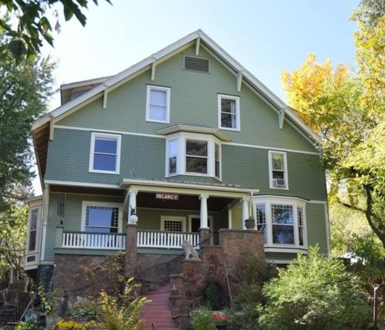 Avenue Hotel Bed & Breakfast