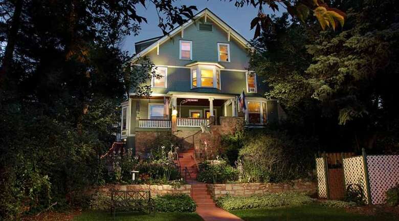 Avenue Hotel Bed & Breakfast