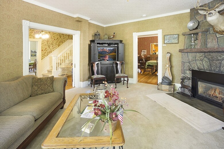 Avenue Hotel Bed & Breakfast