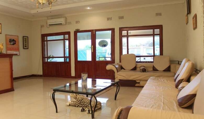 Posada Sunset Junction Lodges & Tours