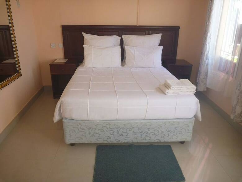 Posada Sunset Junction Lodges & Tours