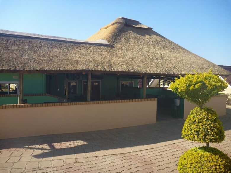 Posada Sunset Junction Lodges & Tours