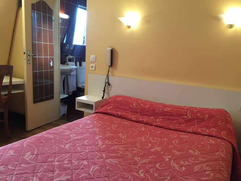 Hotel H�tel Des Pyr�n�es - Nation
