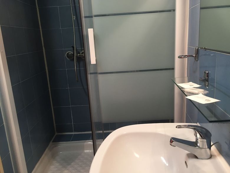 Hotel H�tel Des Pyr�n�es - Nation