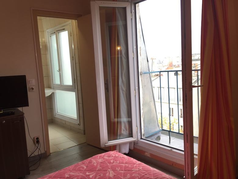 Hotel H�tel Des Pyr�n�es - Nation