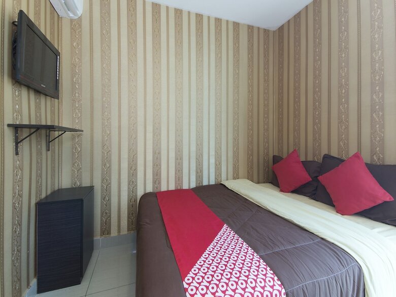 Oyo 439 Night Queen Hotel