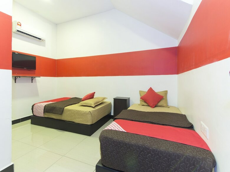 Oyo 439 Night Queen Hotel