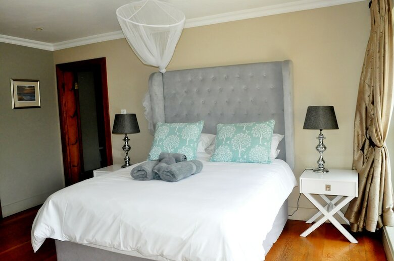 Fever Tree Manor